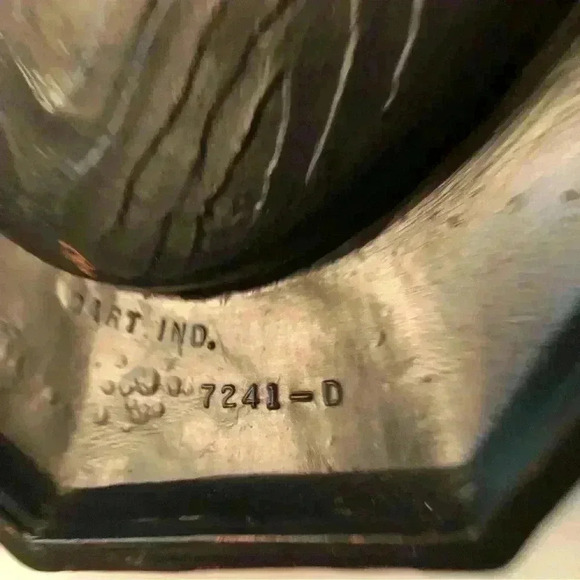 Set of 2  1974 Coppercraft Guild resin wall plaques with copper painted finish - Picture 9 of 9